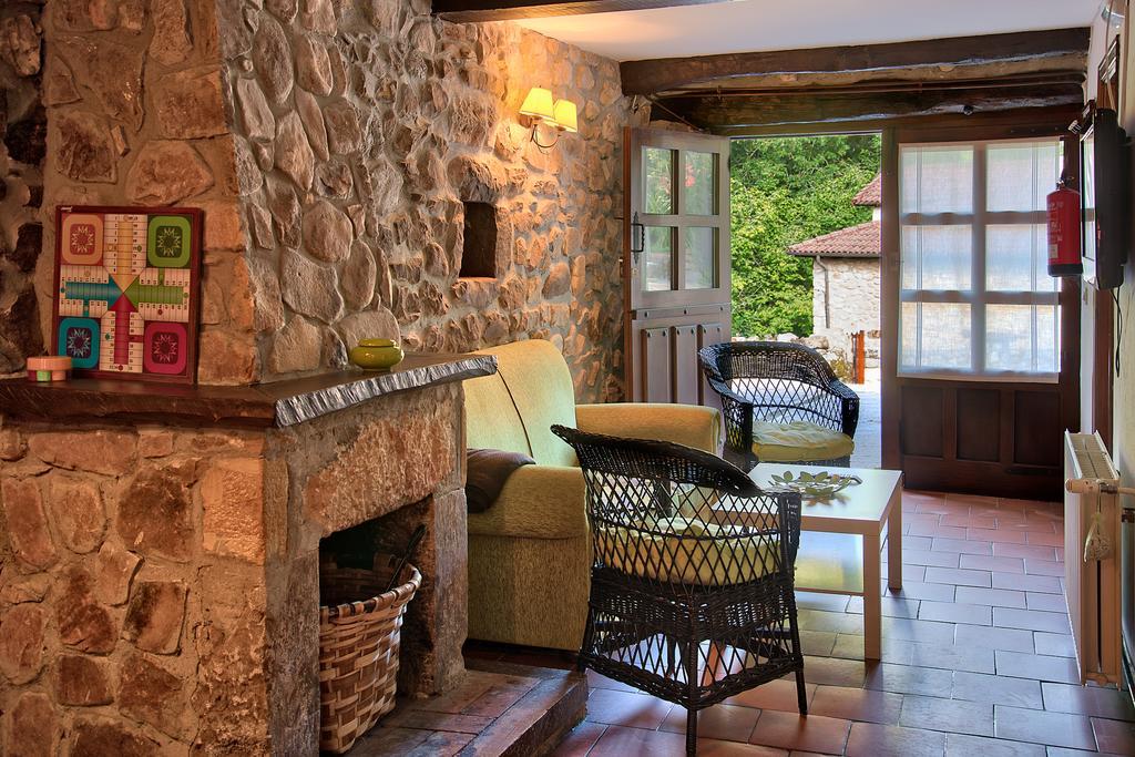 Alles Casas Rurales La Tahona De Besnesゲストハウス エクステリア 写真